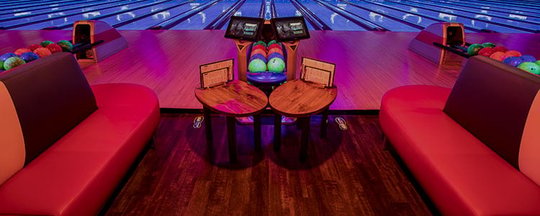 Bowlmor lanes store